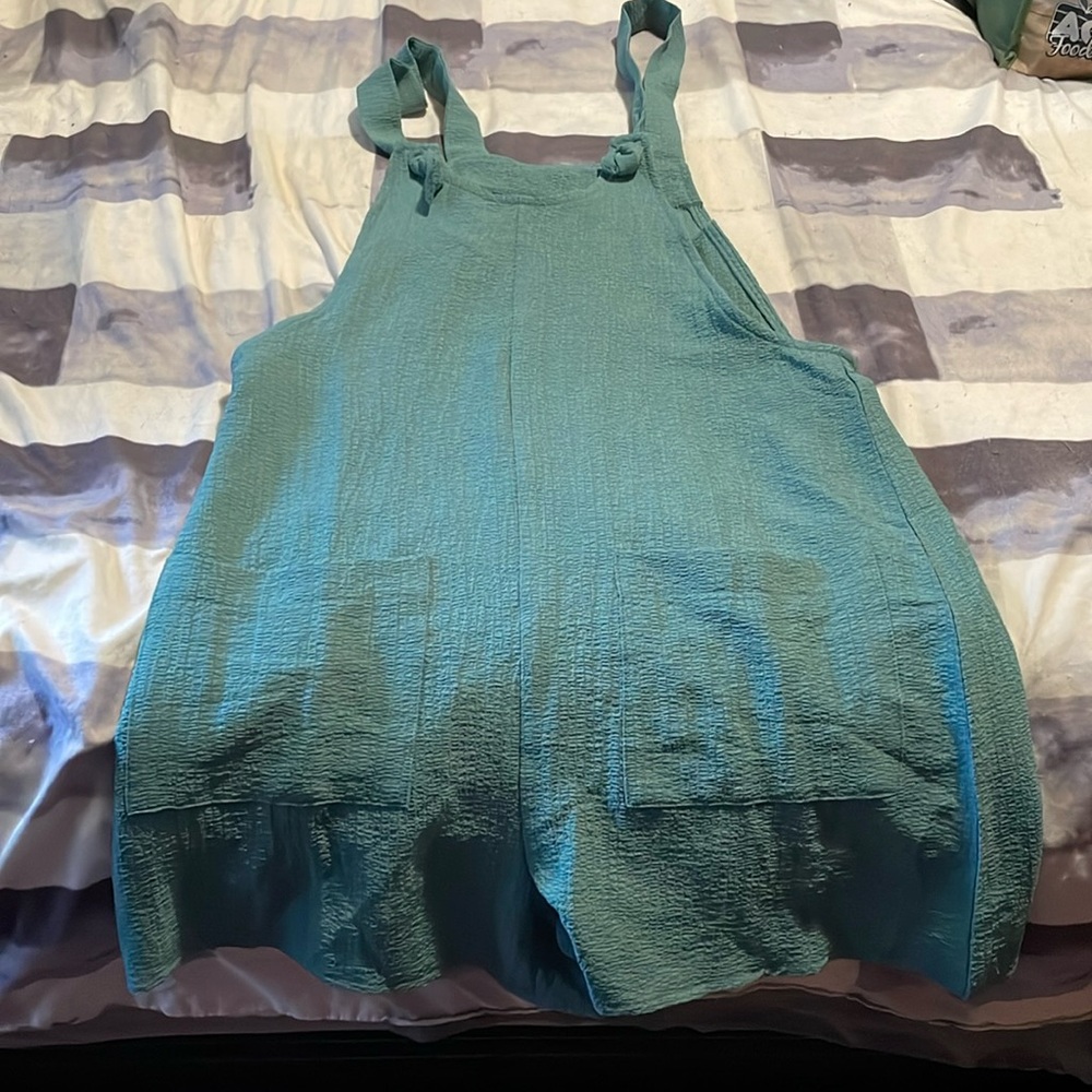 Romper with pockets